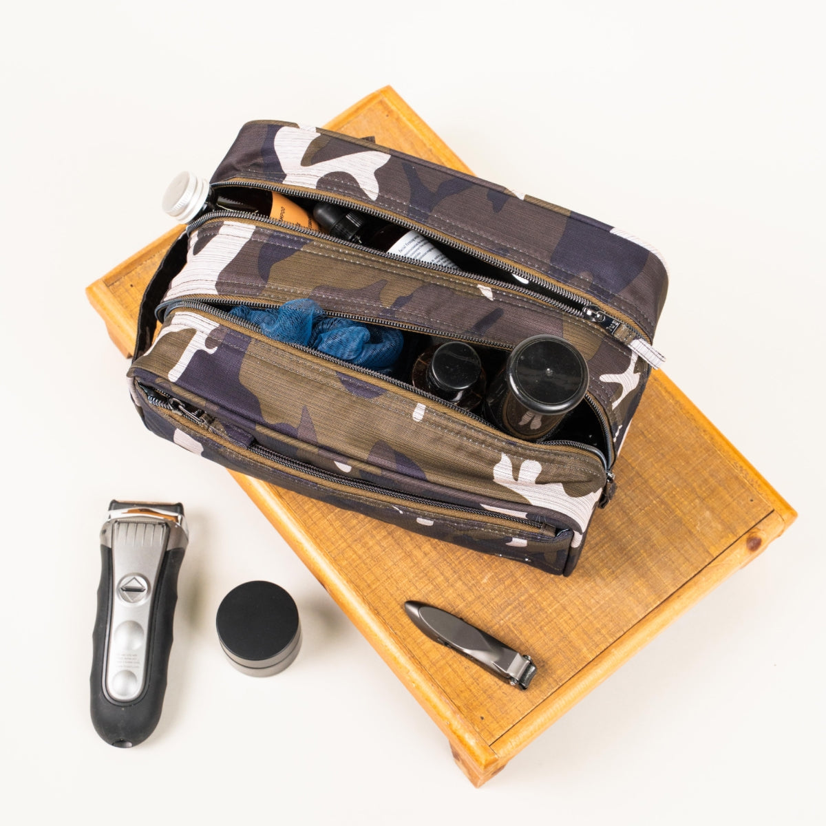 Wheelbarrow Brushed Dopp Kit